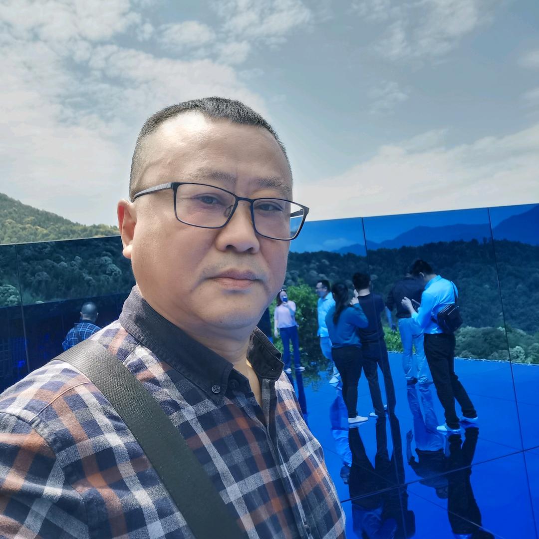 章贡区古城墙烟酒商行