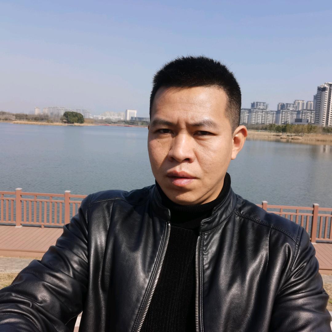 魏巴马（唯新研选家具）