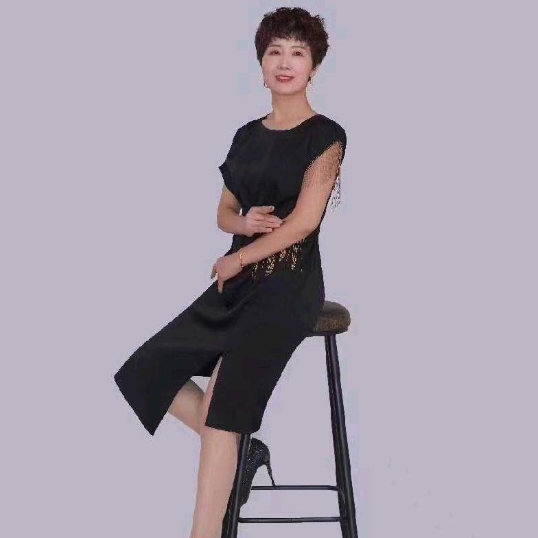 霞姐观猪市-郭艳饲料