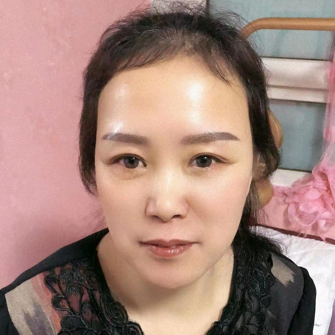 我的眼里唯有你
