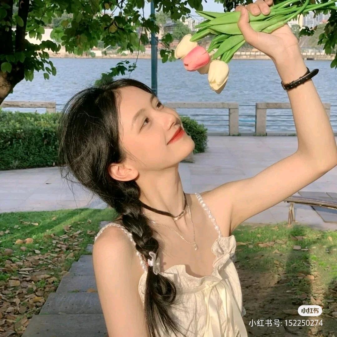 每天睡不醒的秃头熊
