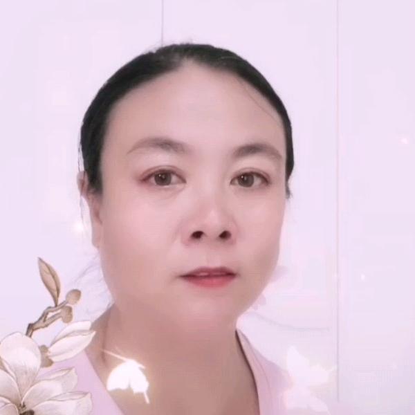 家里有两个宝贝孙女
