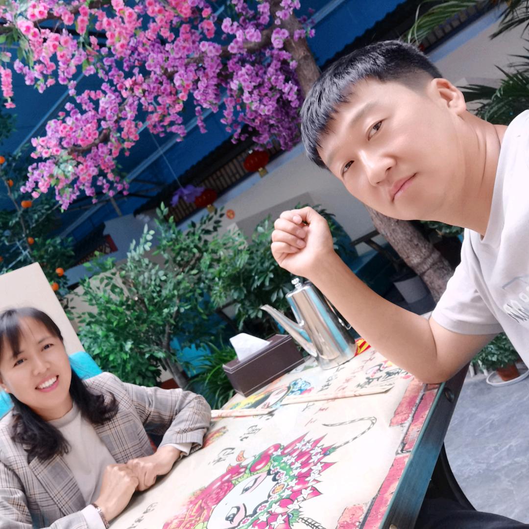 待我君临天下，许你一世繁华。