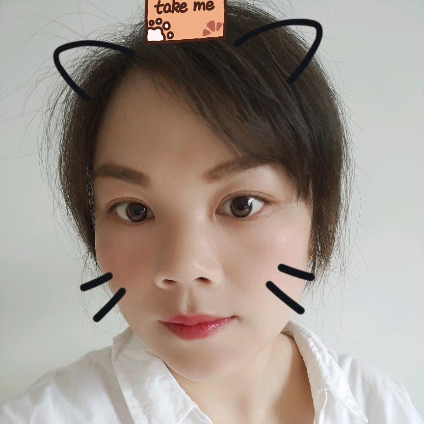 卖干鱼仔的小姐姐