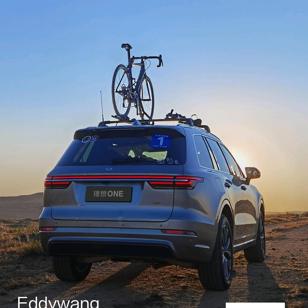 瞧个热闹，看个寂寞