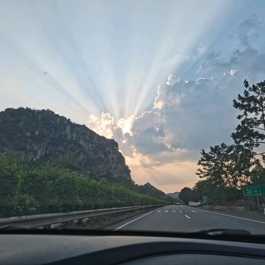 🇨🇳赶路人_杜