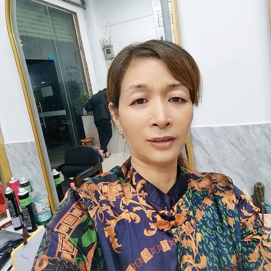 农村英姐.晚上9:40开直播