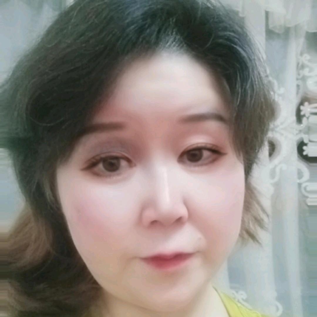 恩宝💁❤️🍅与奶奶