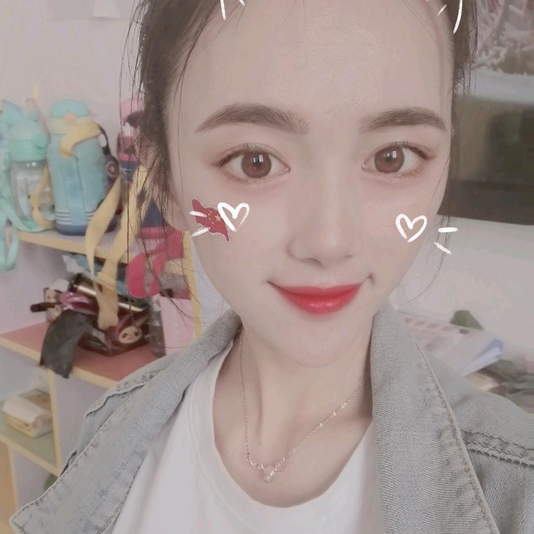 (｢･ω･)｢青栀。🎈