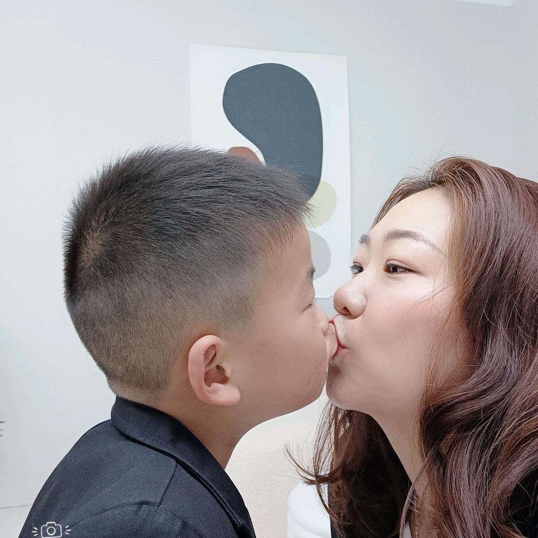 胖子鲜肉铺加工鲜肉烤肠