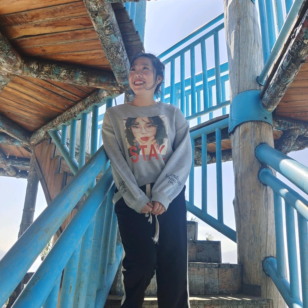 水  英 😘