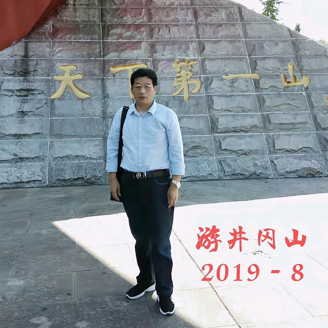 杨万龙