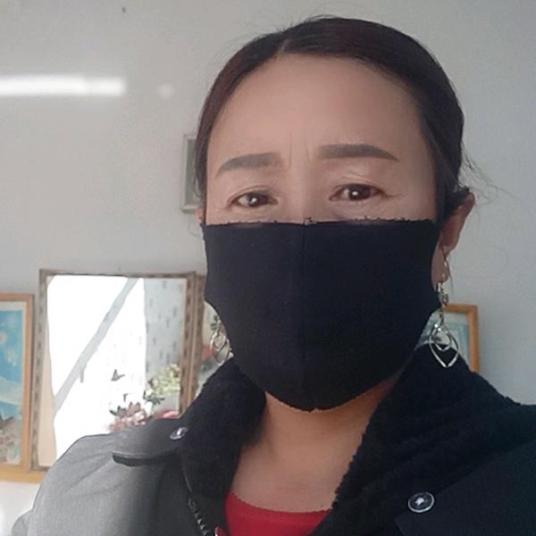 山楂树下的清泉