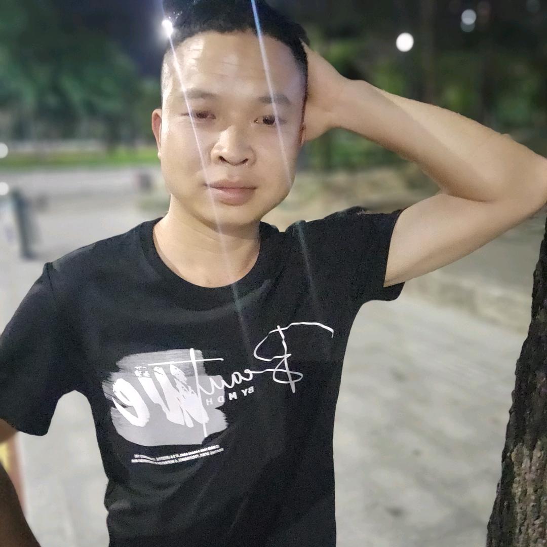 伍记轮挖出租