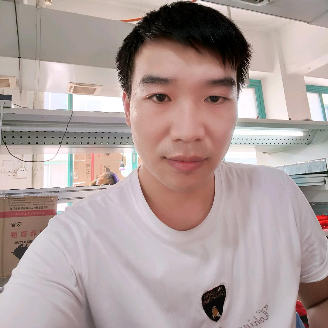 一笑有酒窝