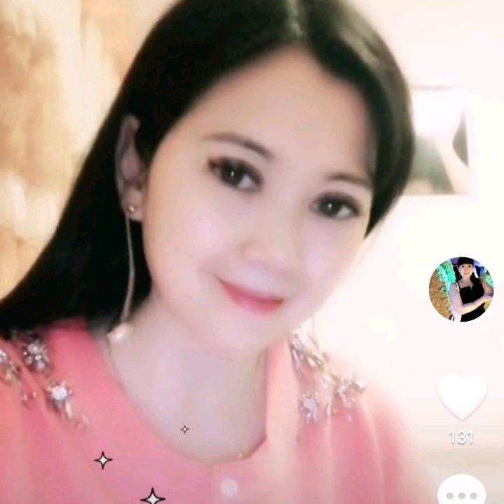 (玲玲爱唱歌🎤，，💃💃
