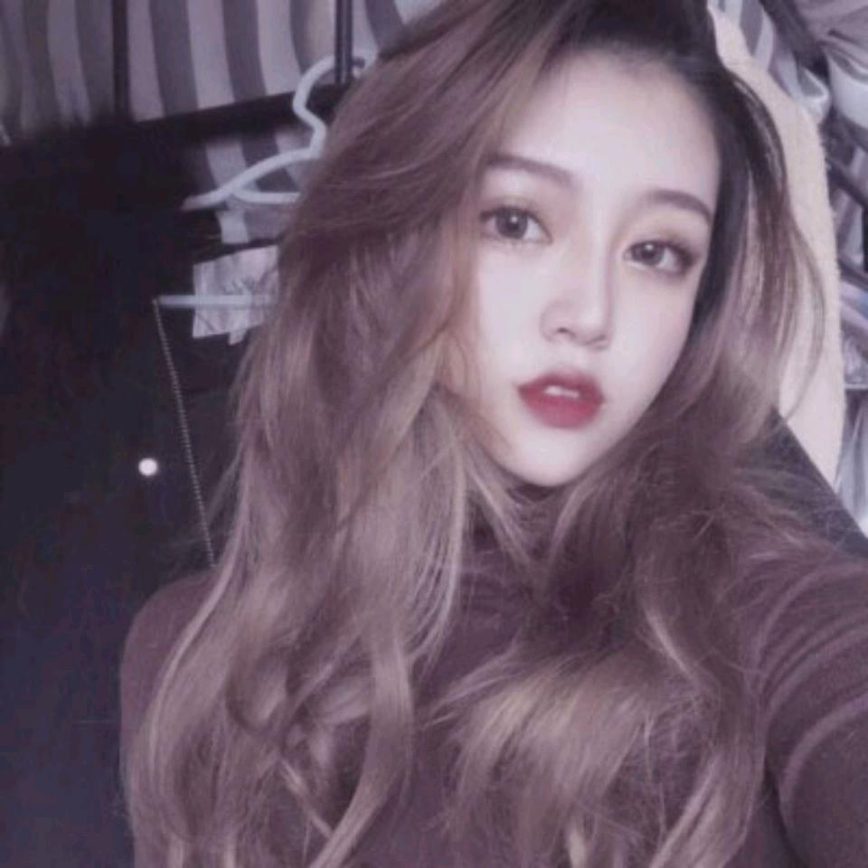 澜难拿蓝露娜难头像