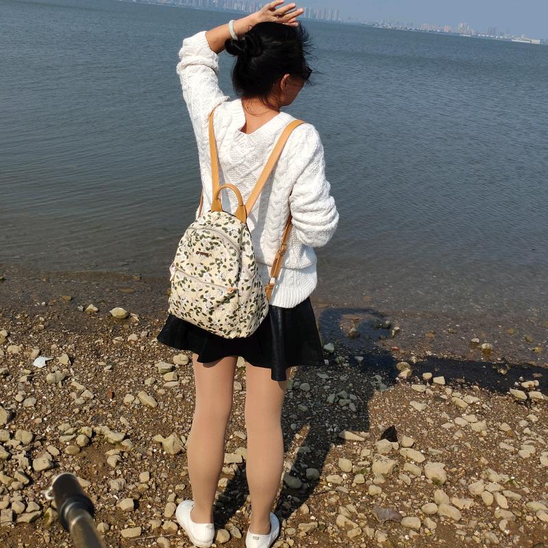 蓝色大海里余