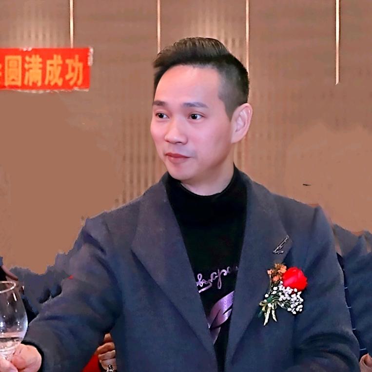 鼎弘冰雪运动（曹总）