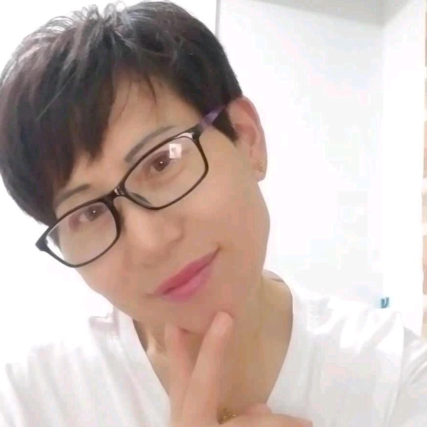 站在东海看日出。