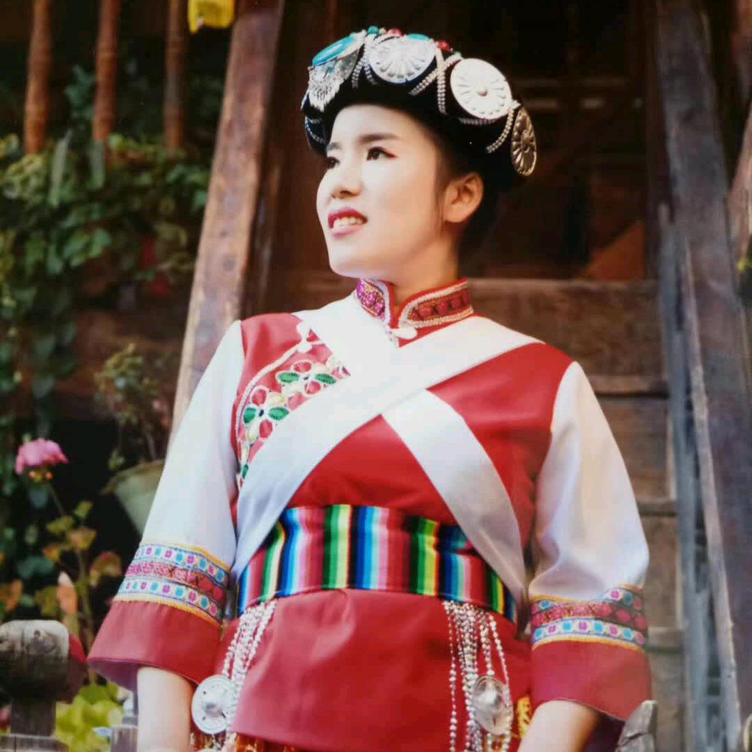 丽江纳西族阿英晚上开播9点左右到10点多