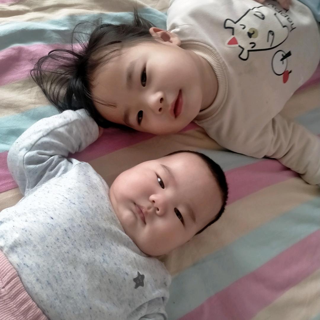 开心小燕子不定时开播