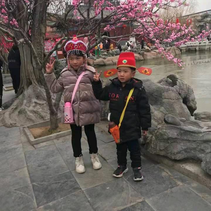 欣佑.