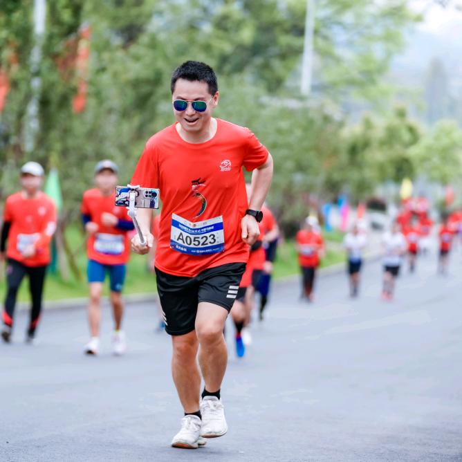 爱唱歌的“李”