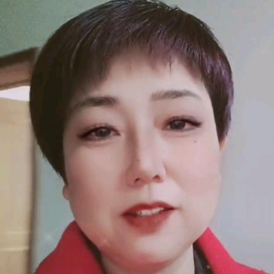还是岳岳啊