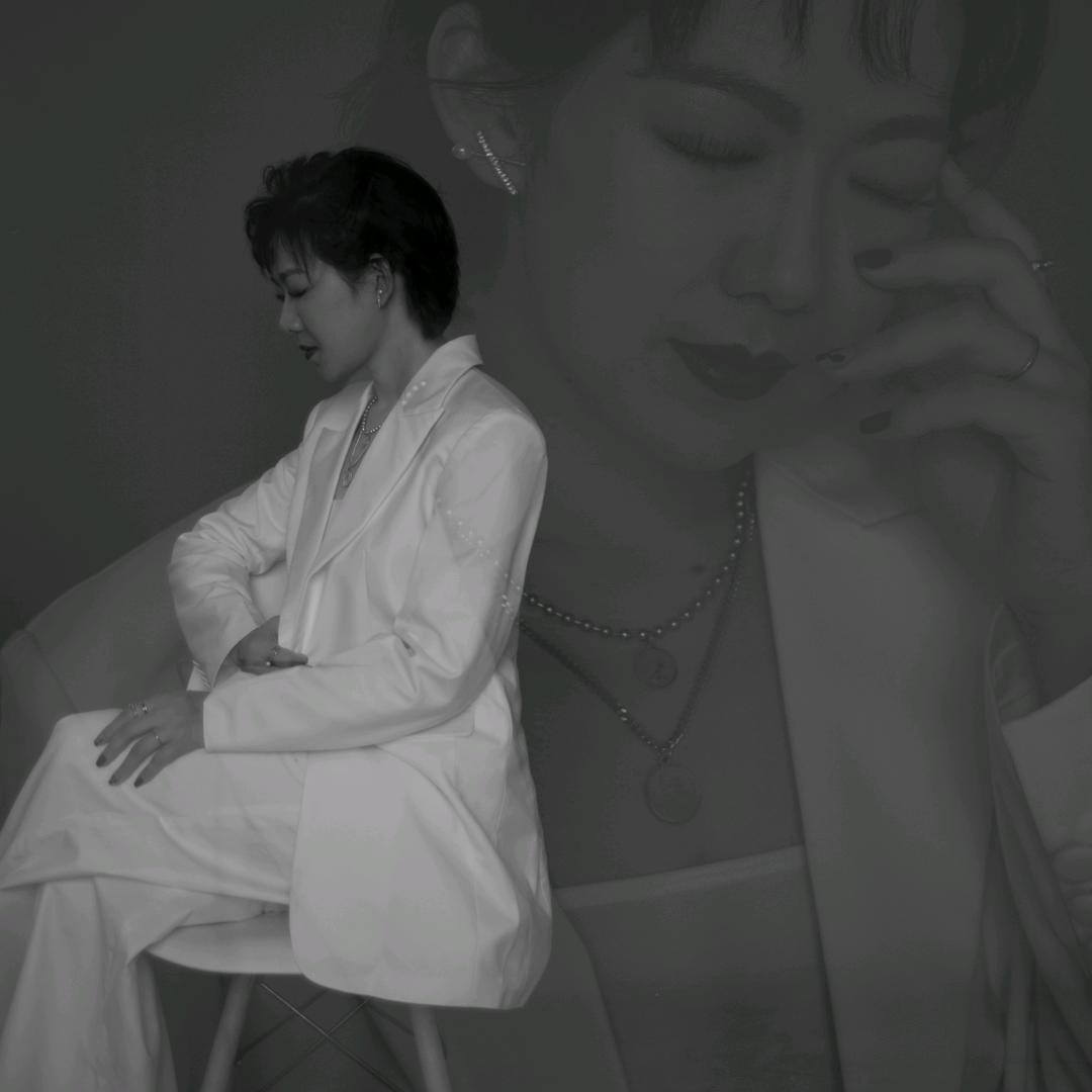 在明光教瑜伽普拉提的叮当猫