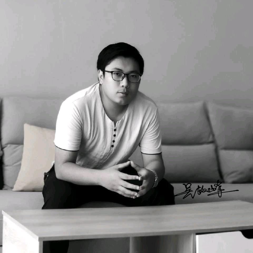 设计师峰少