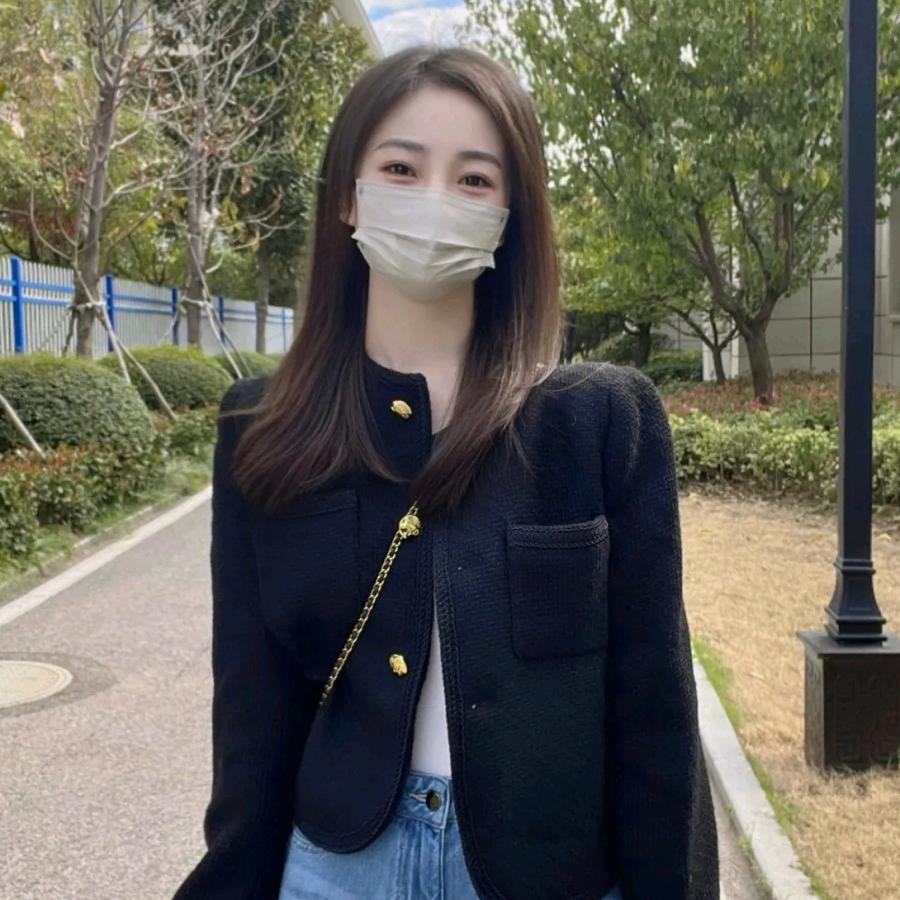 昆明新螺蛳湾名创女装批发四季通换