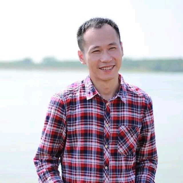 淡淡的笑容（锋哥）