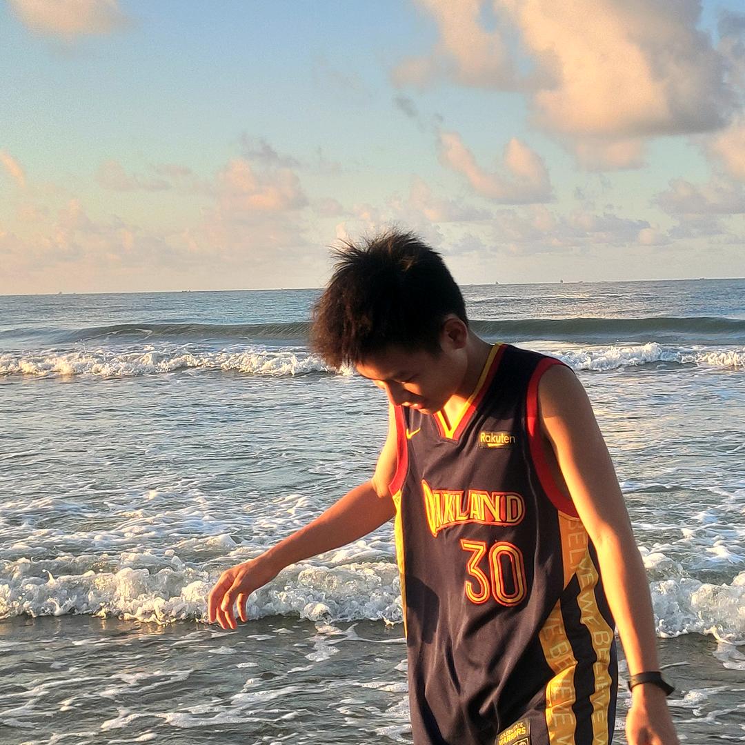 世间油物🦸‍♂️