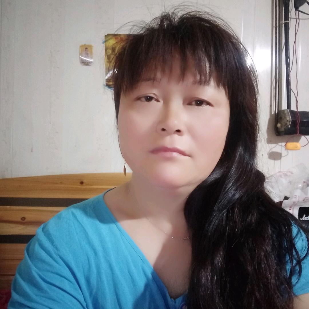 单身彩云，中午十二点半首播。