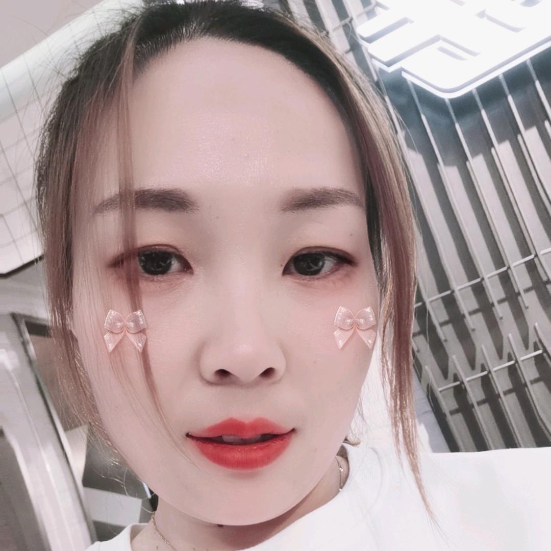 遂平灈阳大道《好想来》品牌零食