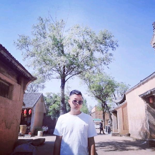《黑娃》