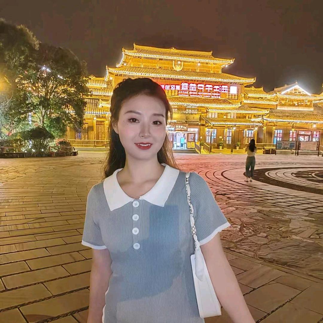 黄丽