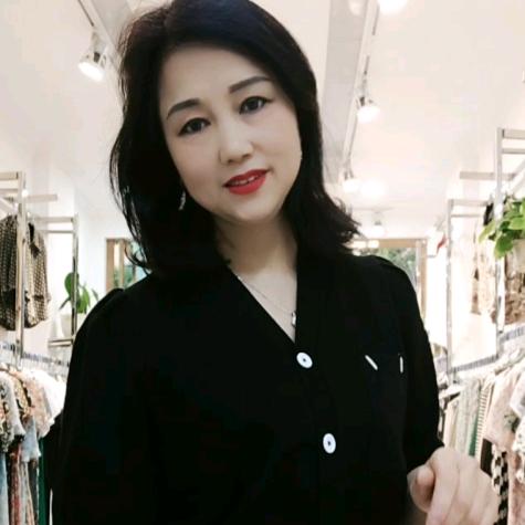 宝轮镇欣婕女装