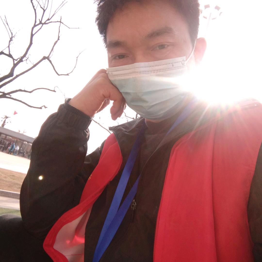 吃酸菜鱼就在小四川