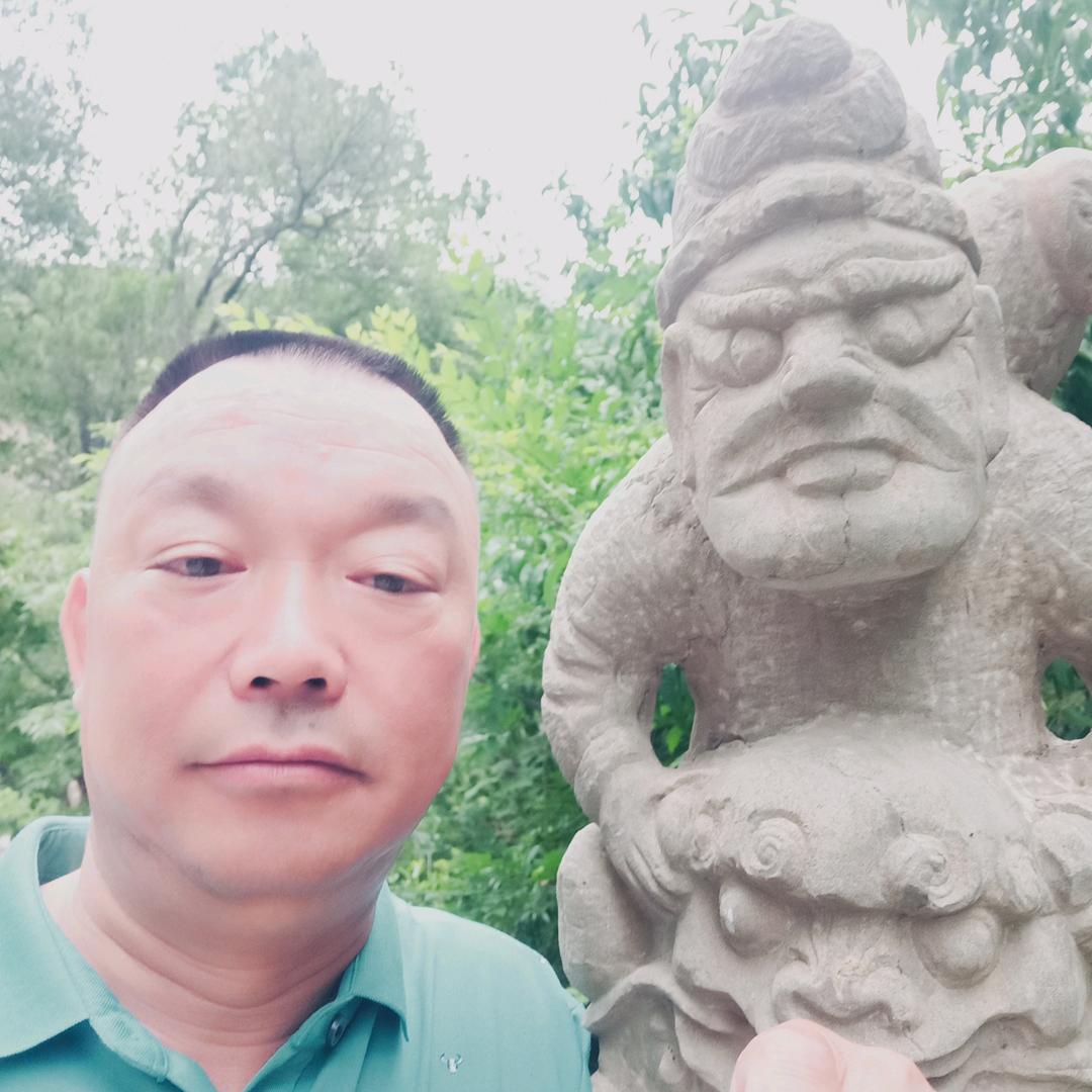 東昇張舉明