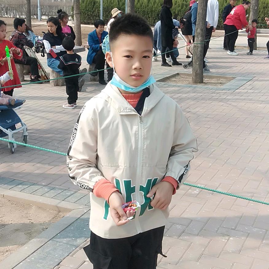 🧚🏻‍♀️🧚‍♂️