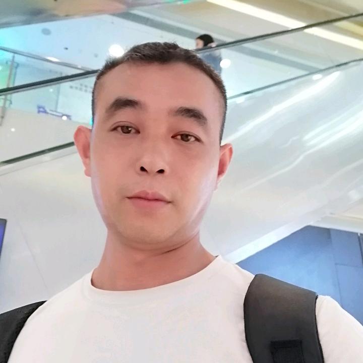 不丑也不帅