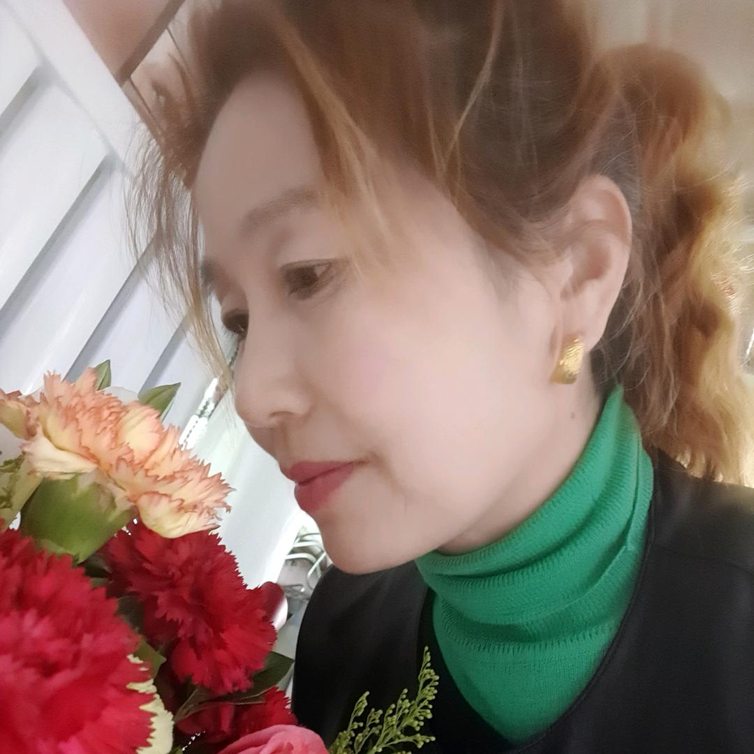 灵星⭐发艺👻九尾狐