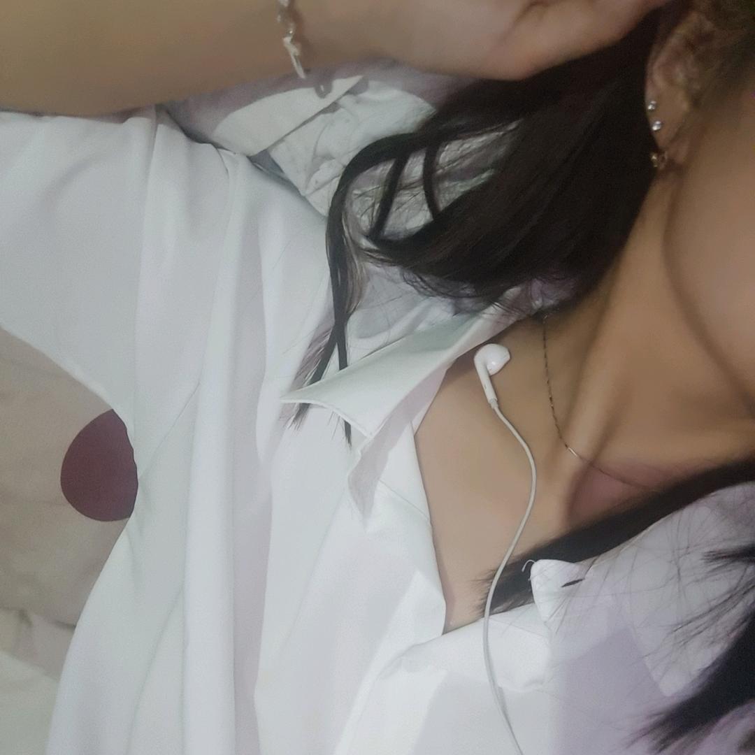 《伟姐》