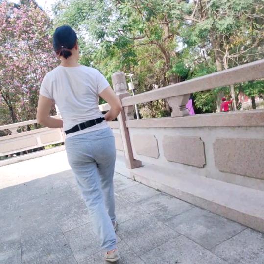 宝奶奶  首播 坚持每天都来聊天
