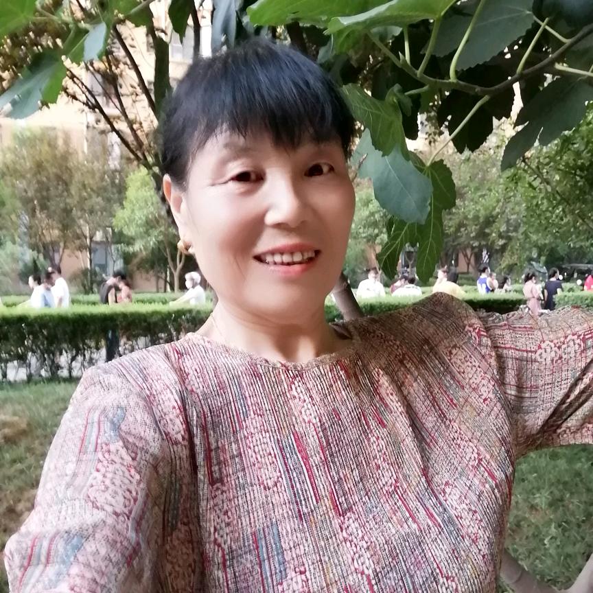悠步踏歌声