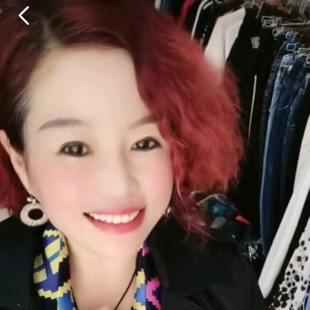 李隶君