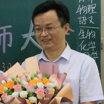 四中刚哥:高考后带学生双飞七日游的刘老师