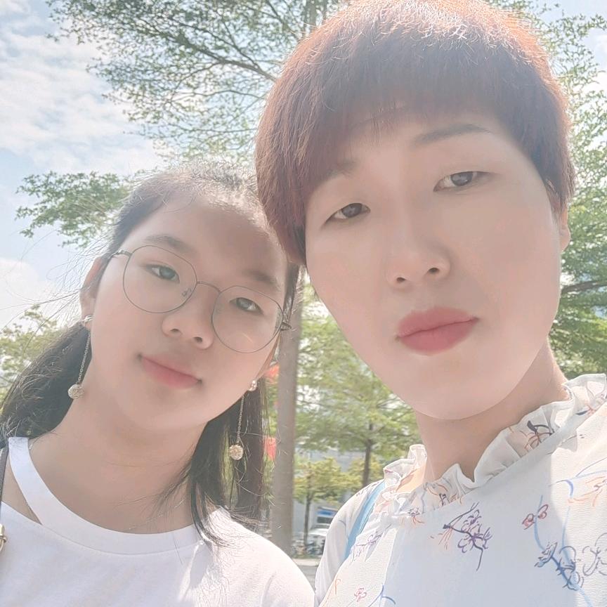 麦花香，李彩丽